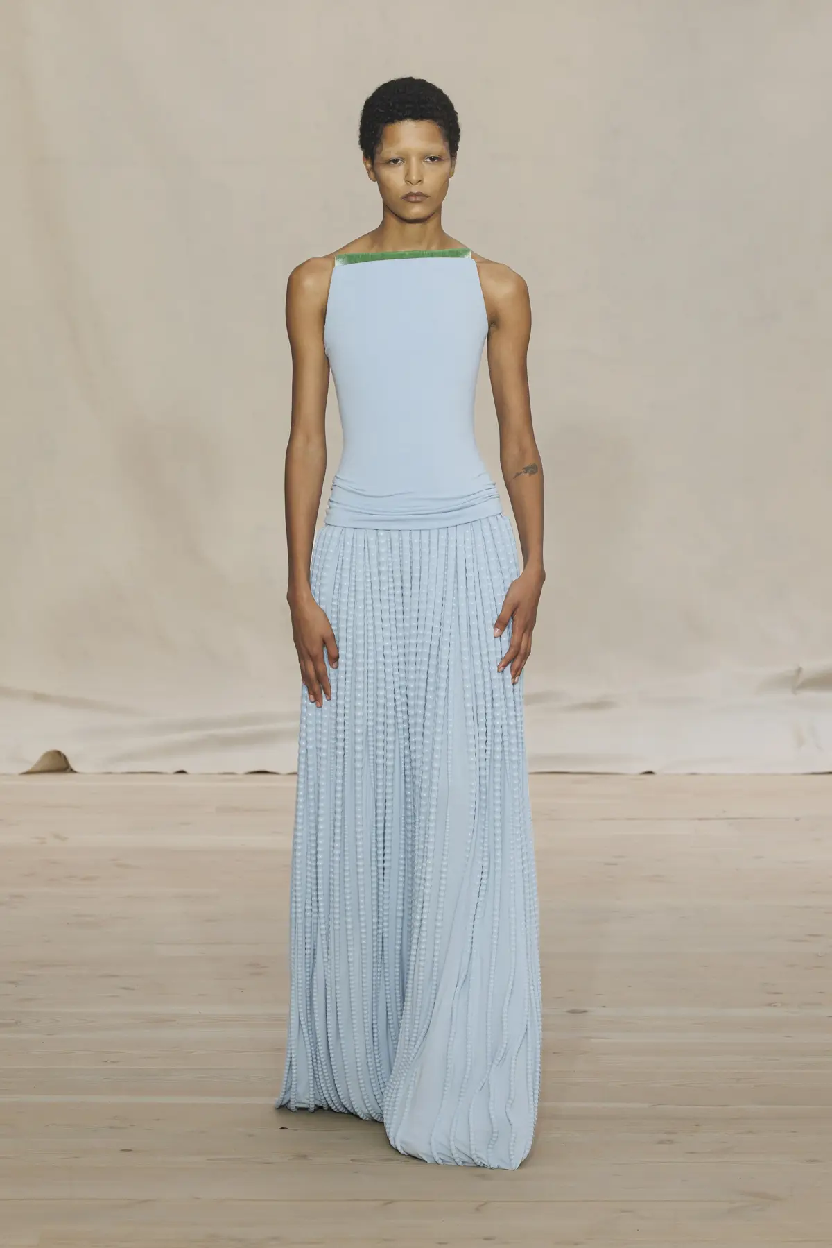 STANDING GROUND SS25 Look 15