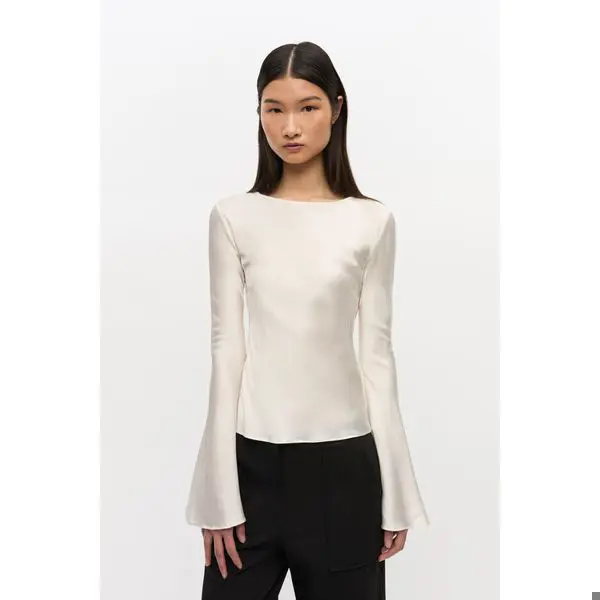 Zoom 35959631 1766063679385 W0850 7051 135 1