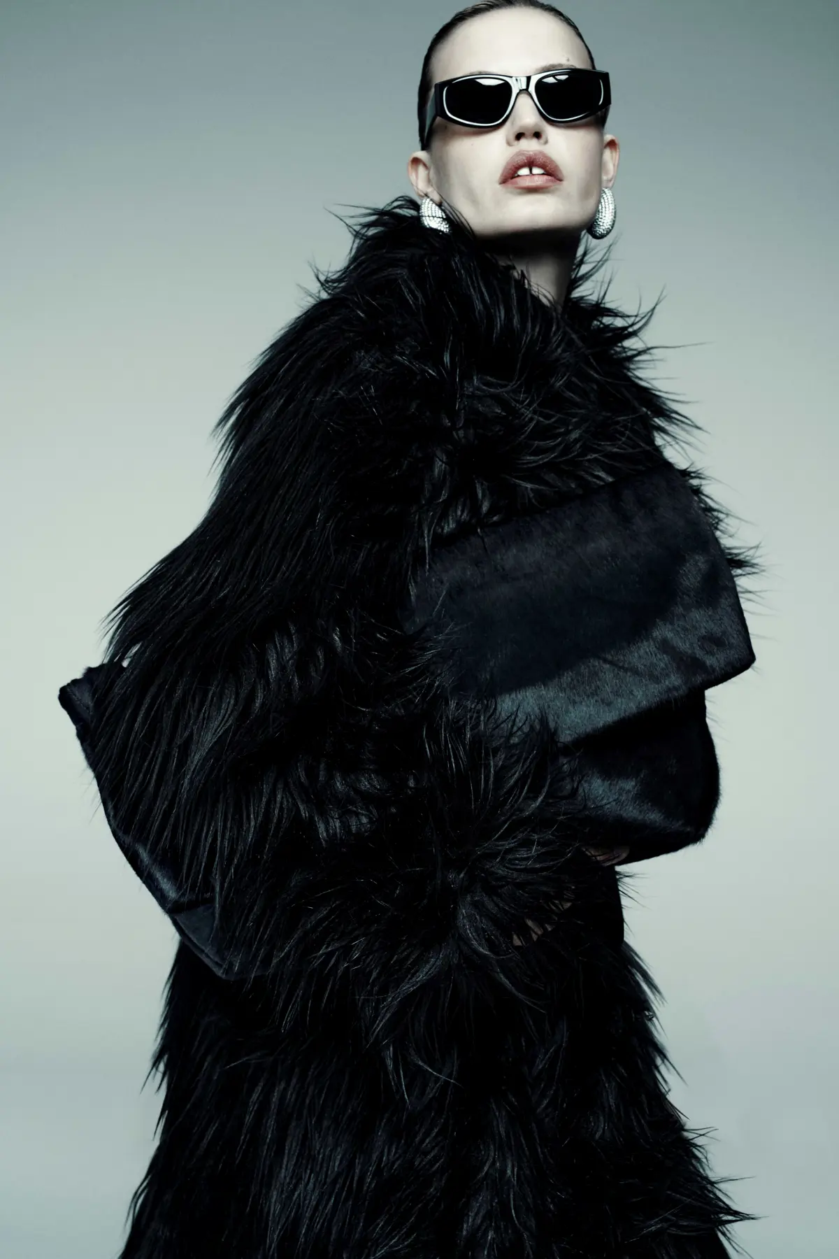 M&S X 16ARLINGTON TRENCH £, CLUTCH £225, EARRING £55 (3)